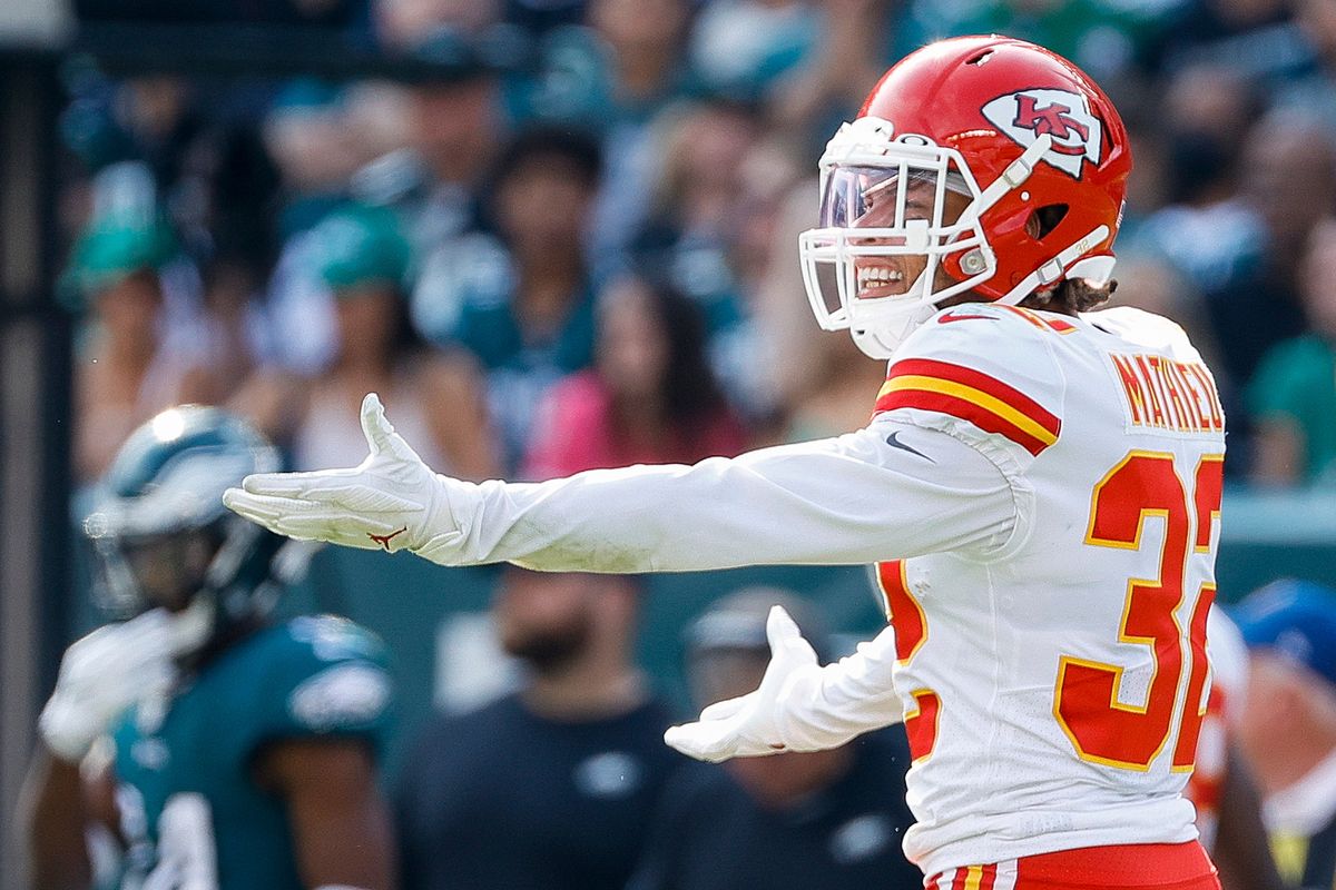 Tyrann Mathieu thinks Chiefs fans need to chill.