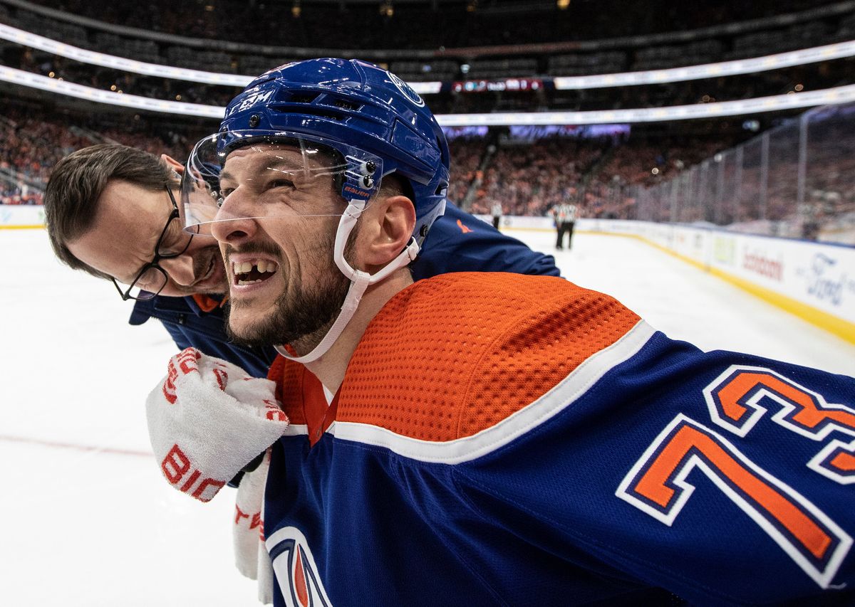 Why is  Vincent Desharnais on an NHL roster?