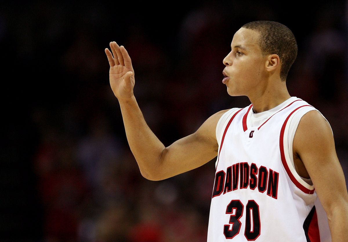 /Steph Curry finally made the Davidson Hall of Fame.