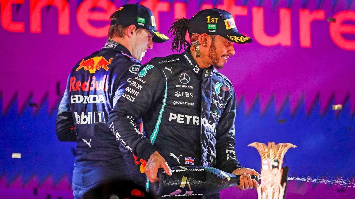 Lewis Hamilton and Max Verstappen at the F1 Grand Prix of Saudi Arabia at Jeddah Corniche Circuit on December 5, 2021 in Jeddah, Saudi Arabia.