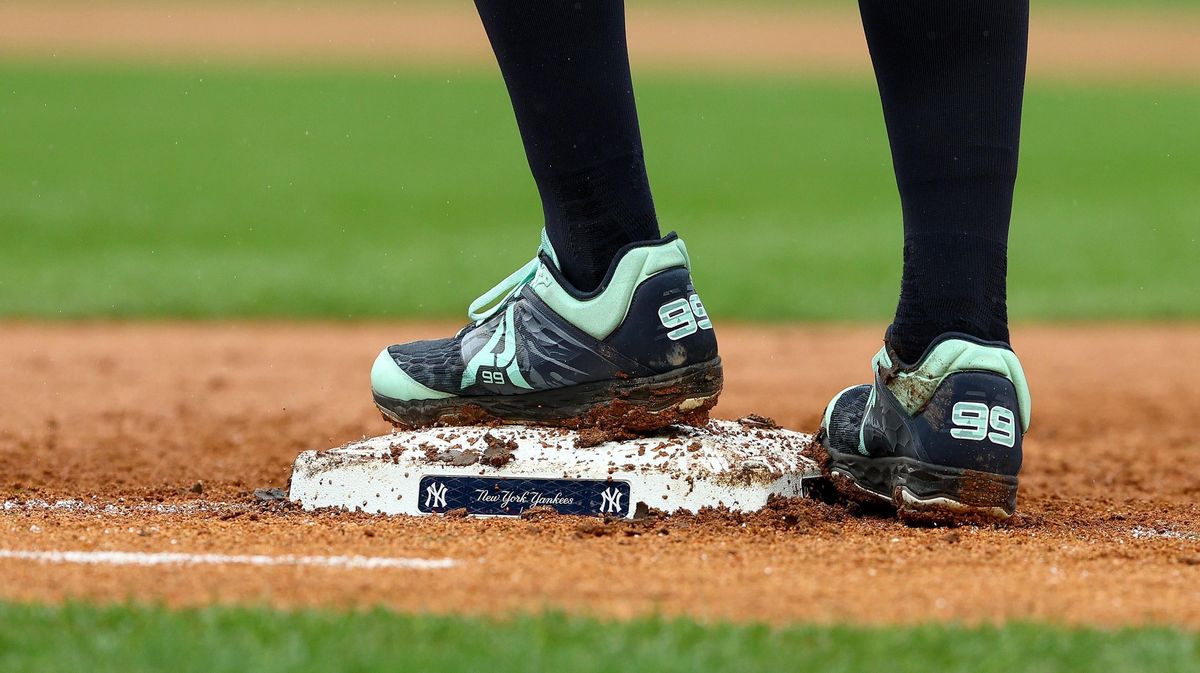 It’s that time of year, baseball fans!
