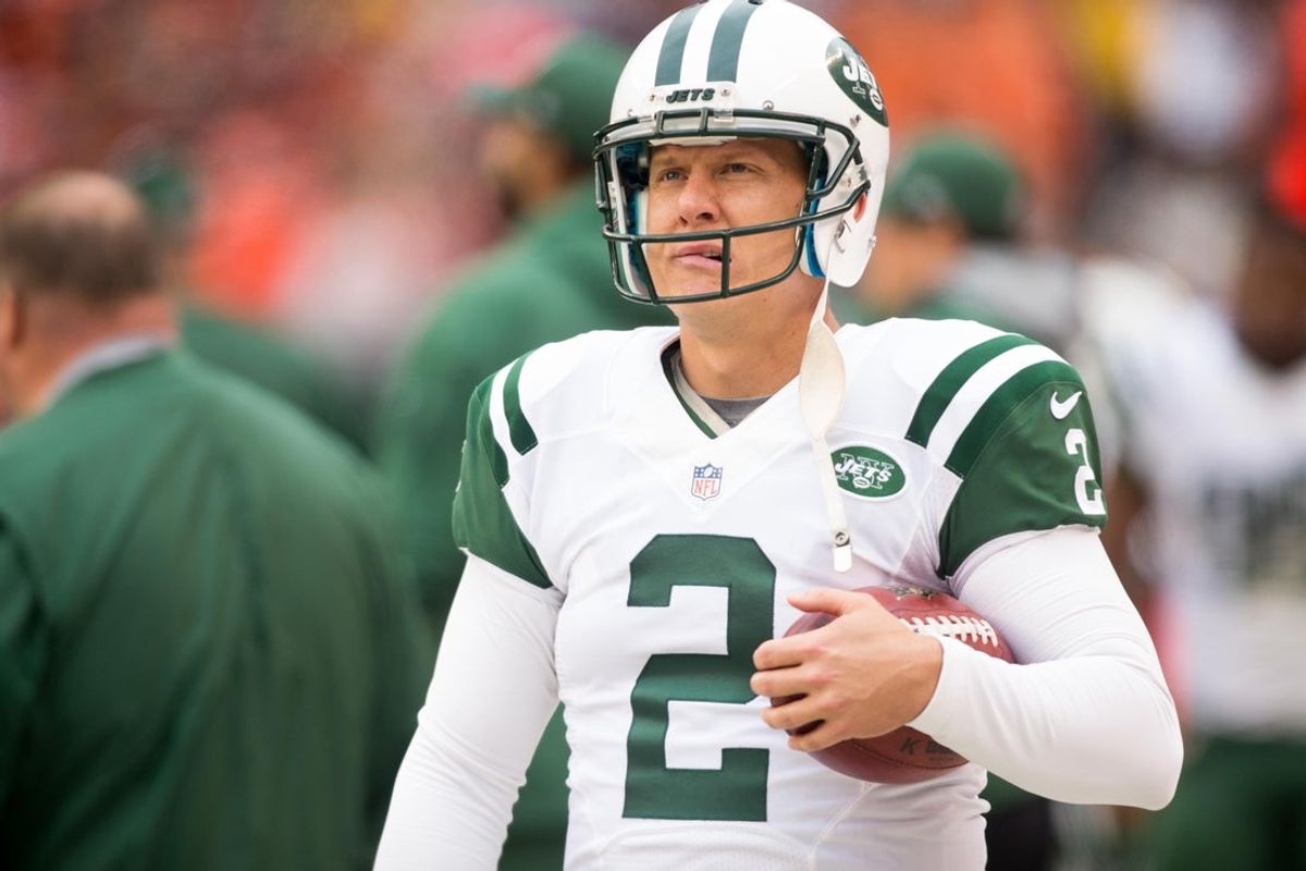 Oct 30, 2016; Cleveland, OH, USA; New York Jets kicker Nick Folk (2) during the second half against the Cleveland Browns at FirstEnergy Stadium. The Jets won 31-28. Mandatory Credit: Scott R. Galvin-Imagn Images