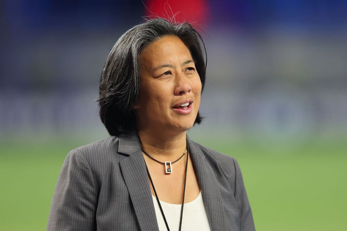 Kim Ng está buscando oportunidades en otros lugares después de haber sido marginado por los Marlins.