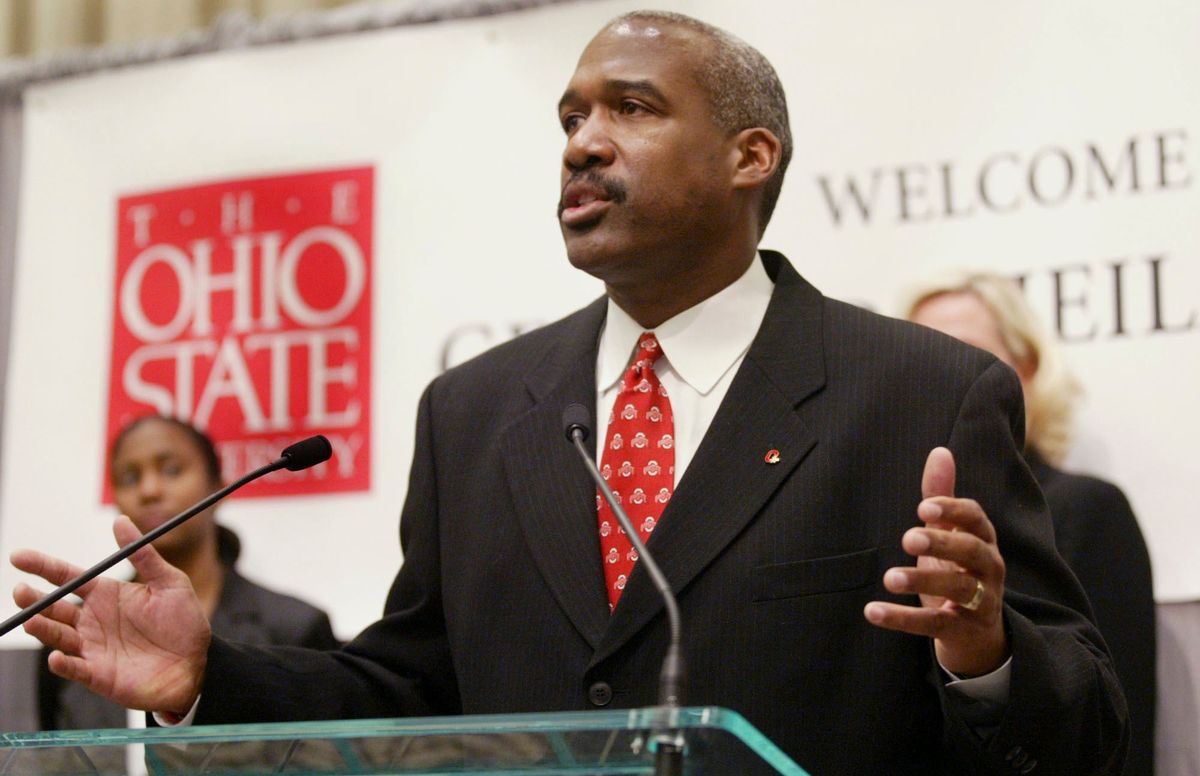 Gene Smith podría haber aguantado hasta la jubilación, pero no.
