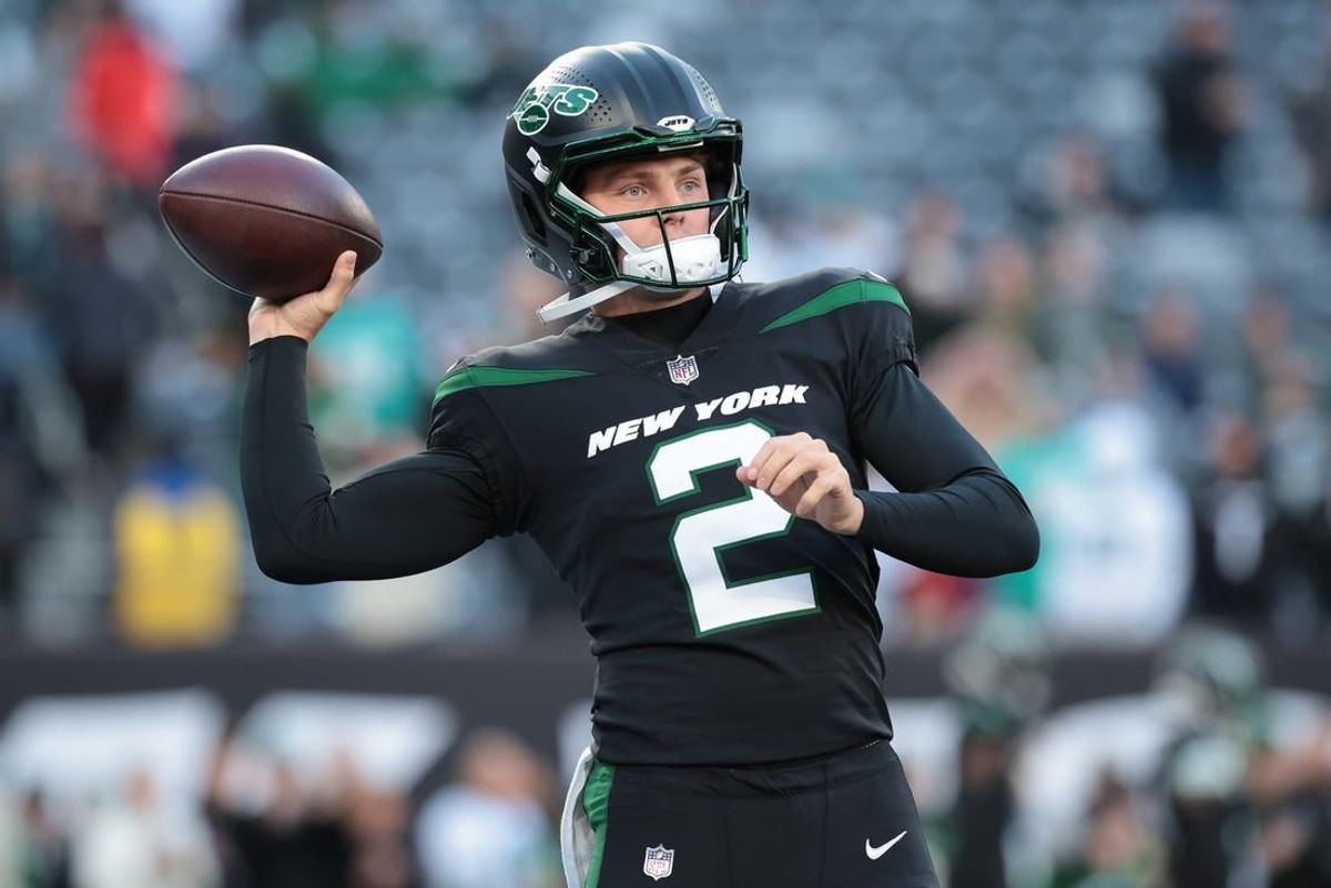 Nov 24, 2023; East Rutherford, New Jersey, USA; New York Jets quarterback Zach Wilson (2) warms up before the game against the Miami Dolphins before the game at MetLife Stadium.