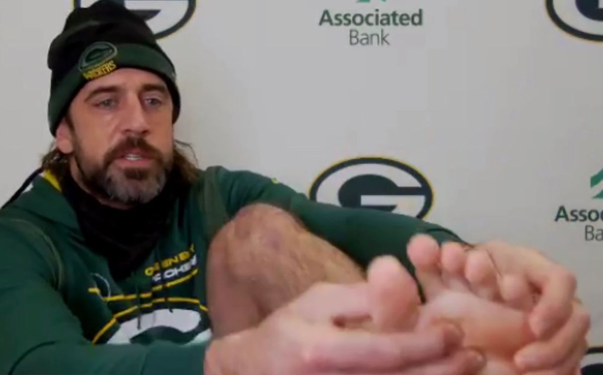 Aaron Rodgers could have left thes e little piggies at  home.