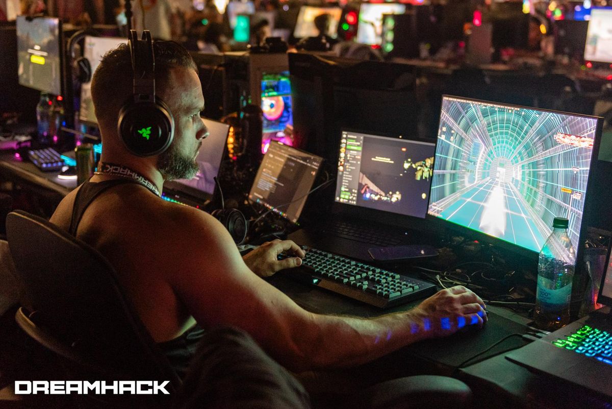 A competitor at DreamHack Atlanta 2024.