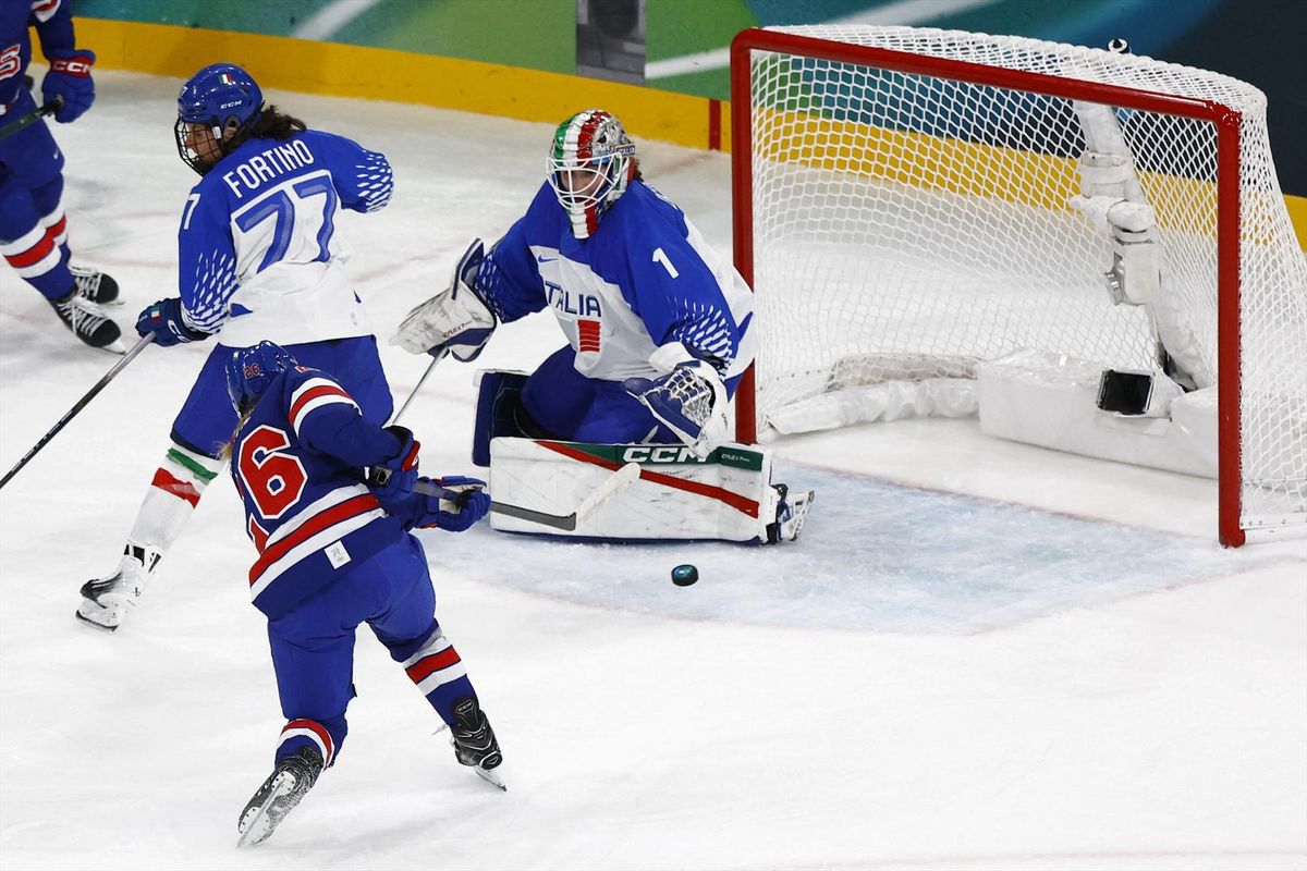 Milano Cortina 2026 Olympics - Ice Hockey - Women's Play-offs Quarterfinals - United States vs Italy - Milano Rho Ice Hockey Arena, Milan, Italy - February 13, 2026. Kendall Coyne of United States scores a goal.