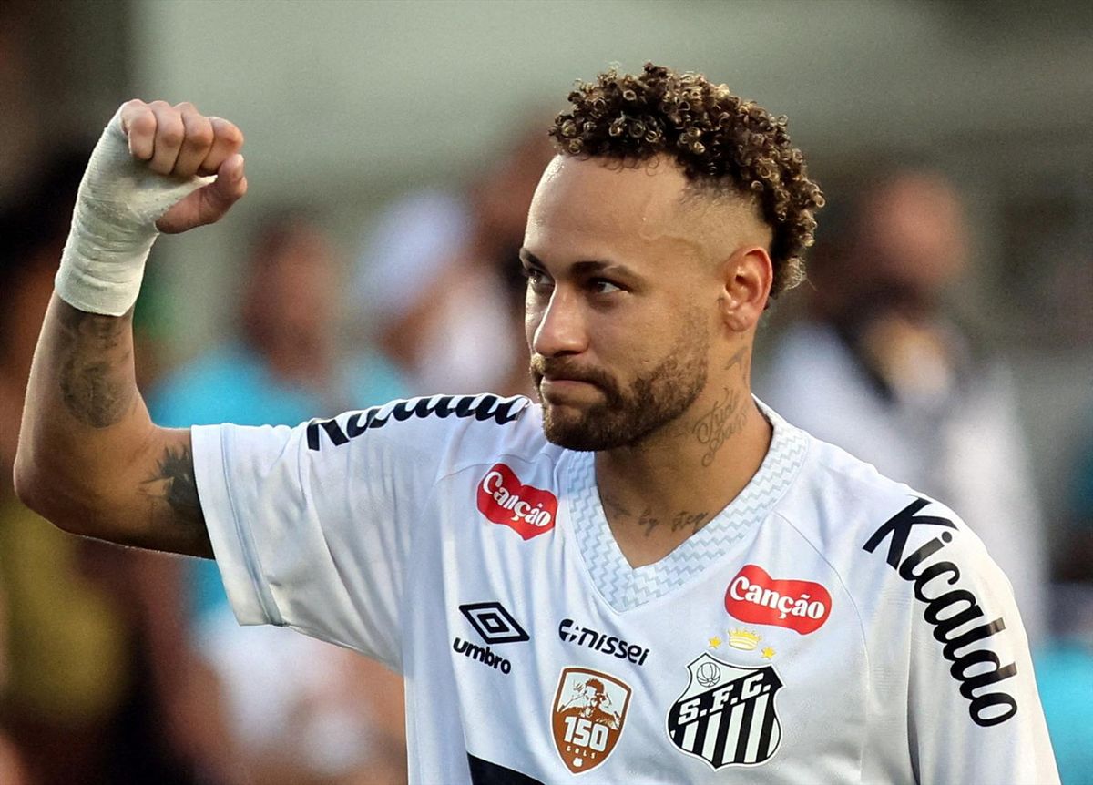 Neymar in Santos' match against Cruzeiro at Estadio Urbano Caldeira, Santos, Brazil, on Dec. 7, 2025.