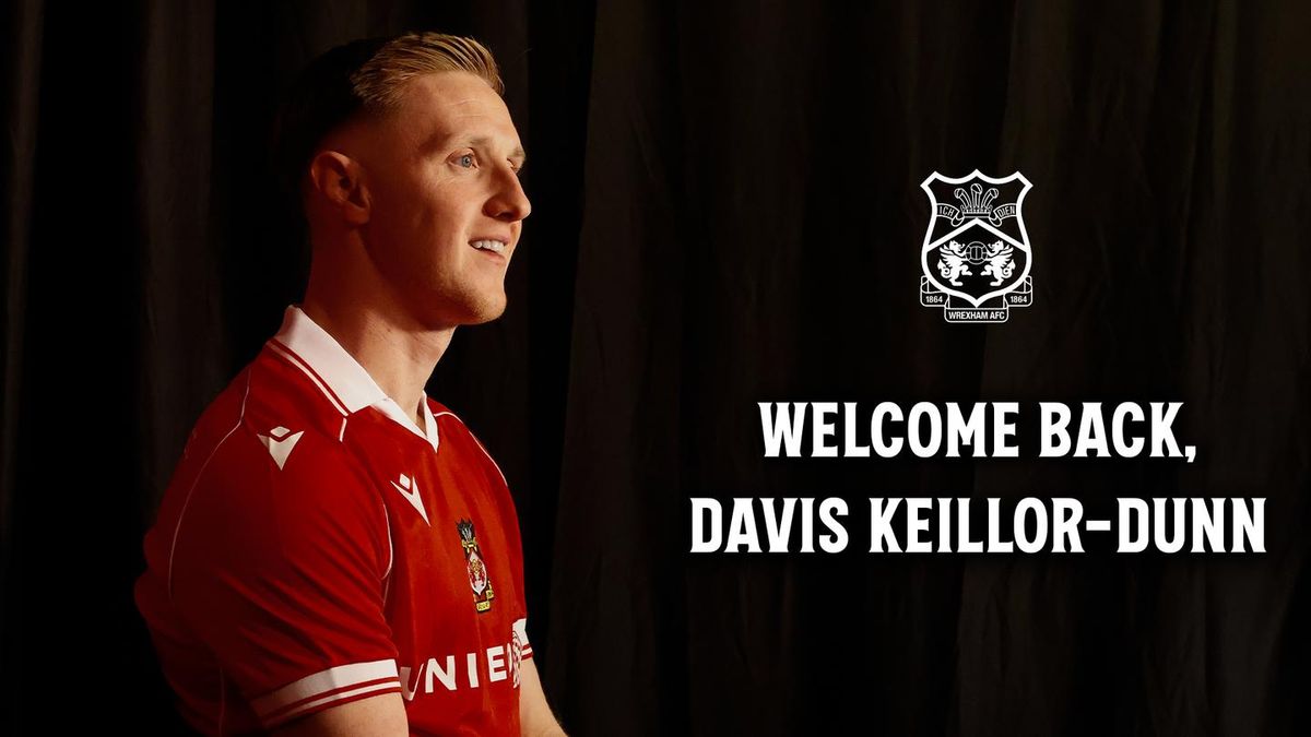 Forward Davis Keillor-Dunn is returning to Wrexham on a transfer from Barnsley.