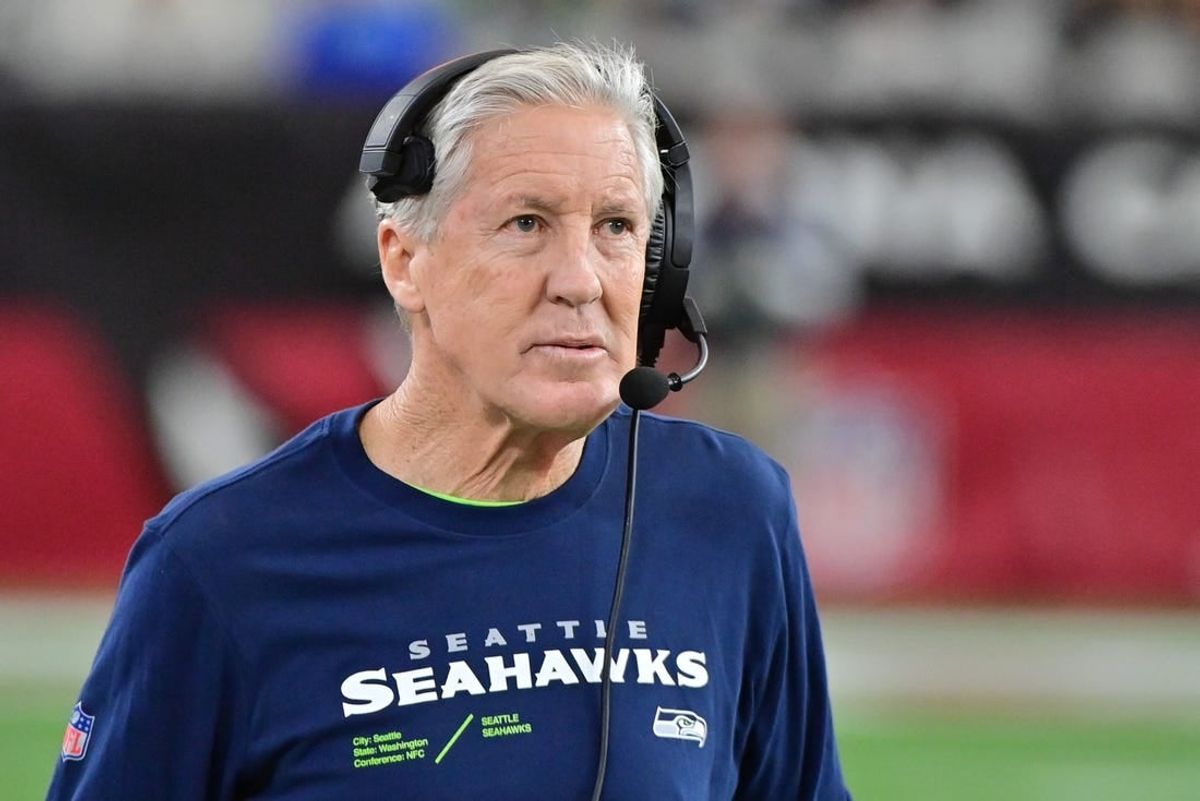 Jan 7, 2024; Glendale, Arizona, USA; Seattle Seahawks head coach Pete Carroll looks on in the second half against the Arizona Cardinals at State Farm Stadium.