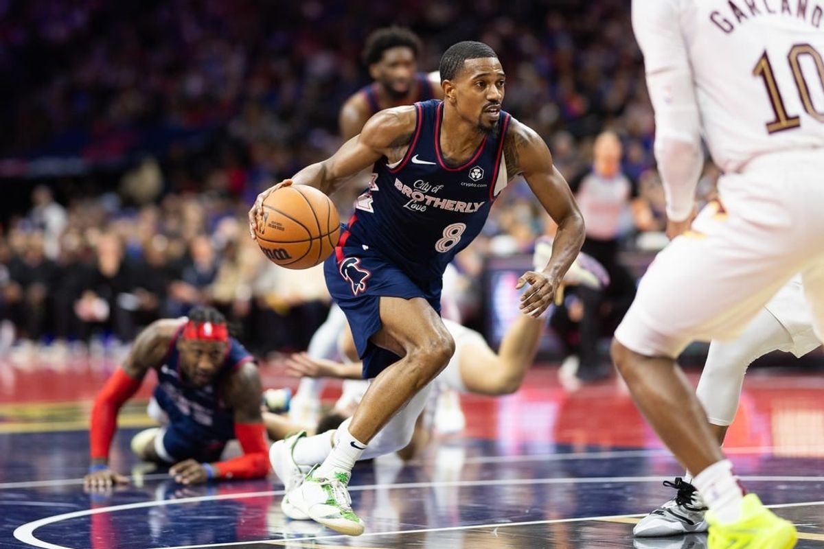 Nov 21, 2023; Philadelphia, Pennsylvania, USA; Philadelphia 76ers guard De'Anthony Melton (8) dribbles the ball against the Cleveland Cavaliers during the third quarter at Wells Fargo Center.