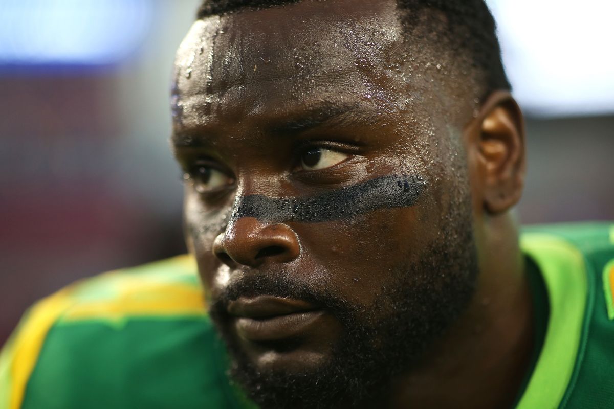 De’Veon Smith got cut by the Pittsburgh Maulers for disrespecting chicken salad.
