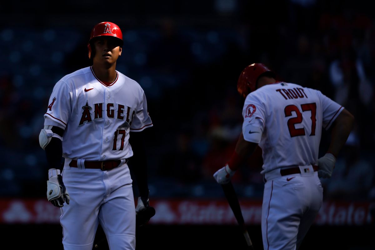 Shohei Ohtani (l.) and Mike Trout