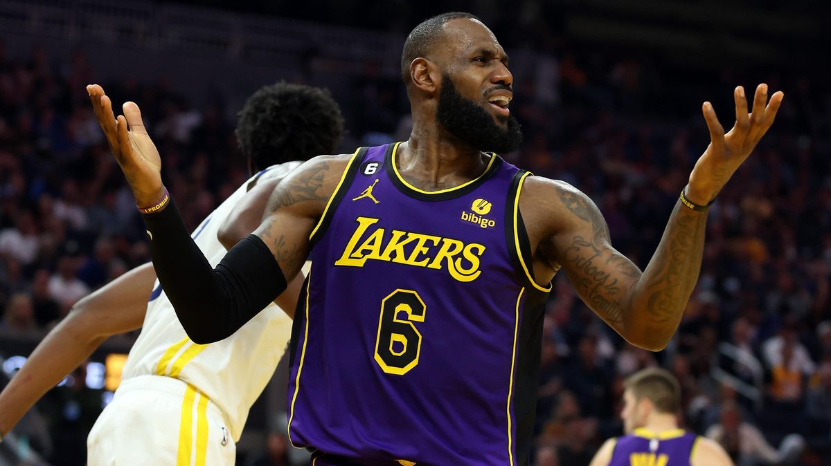 Things appear to be going about as smoothly for the Lakers as they are for the Tampa Bay Bucs.