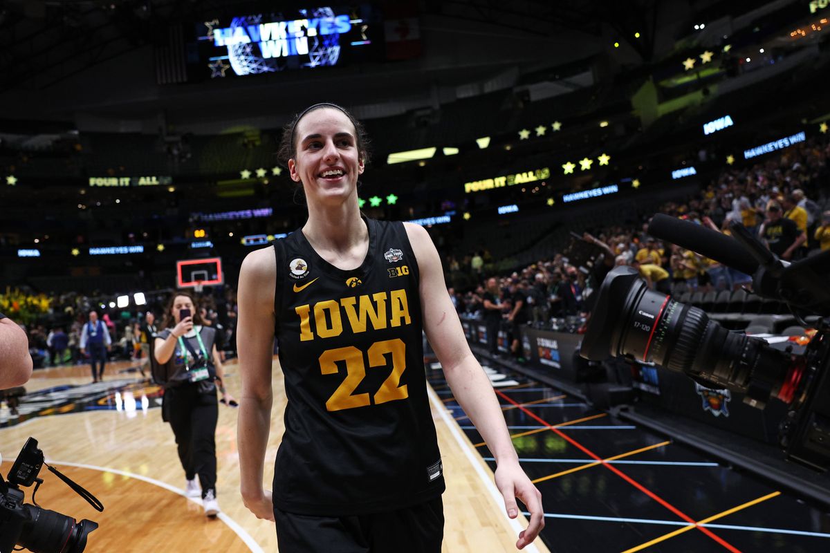Caitlin Clark led Iowa past undefeated South Carolina with an incredible performance