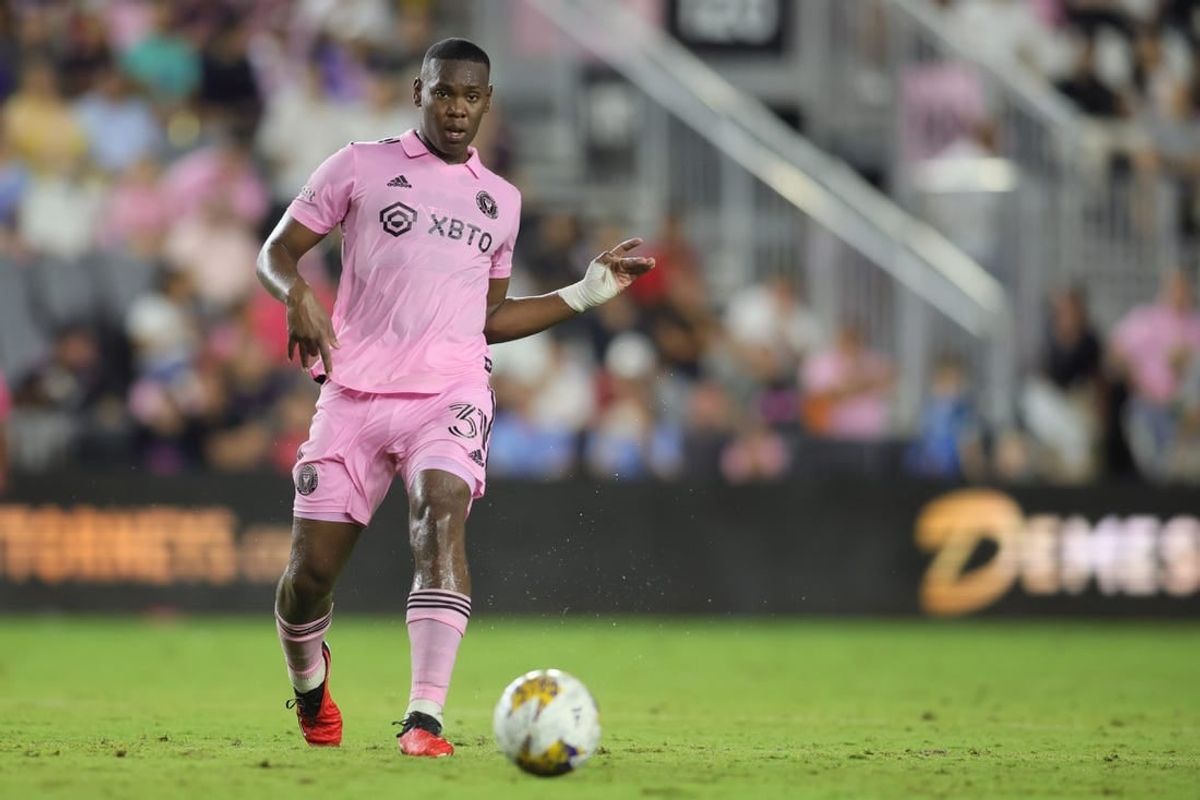 Sep 30, 2023; Fort Lauderdale, Florida, USA; Inter Miami CF defender Kamal Miller (31) passes the ball during the second half against New York City FC at DRV PNK Stadium.