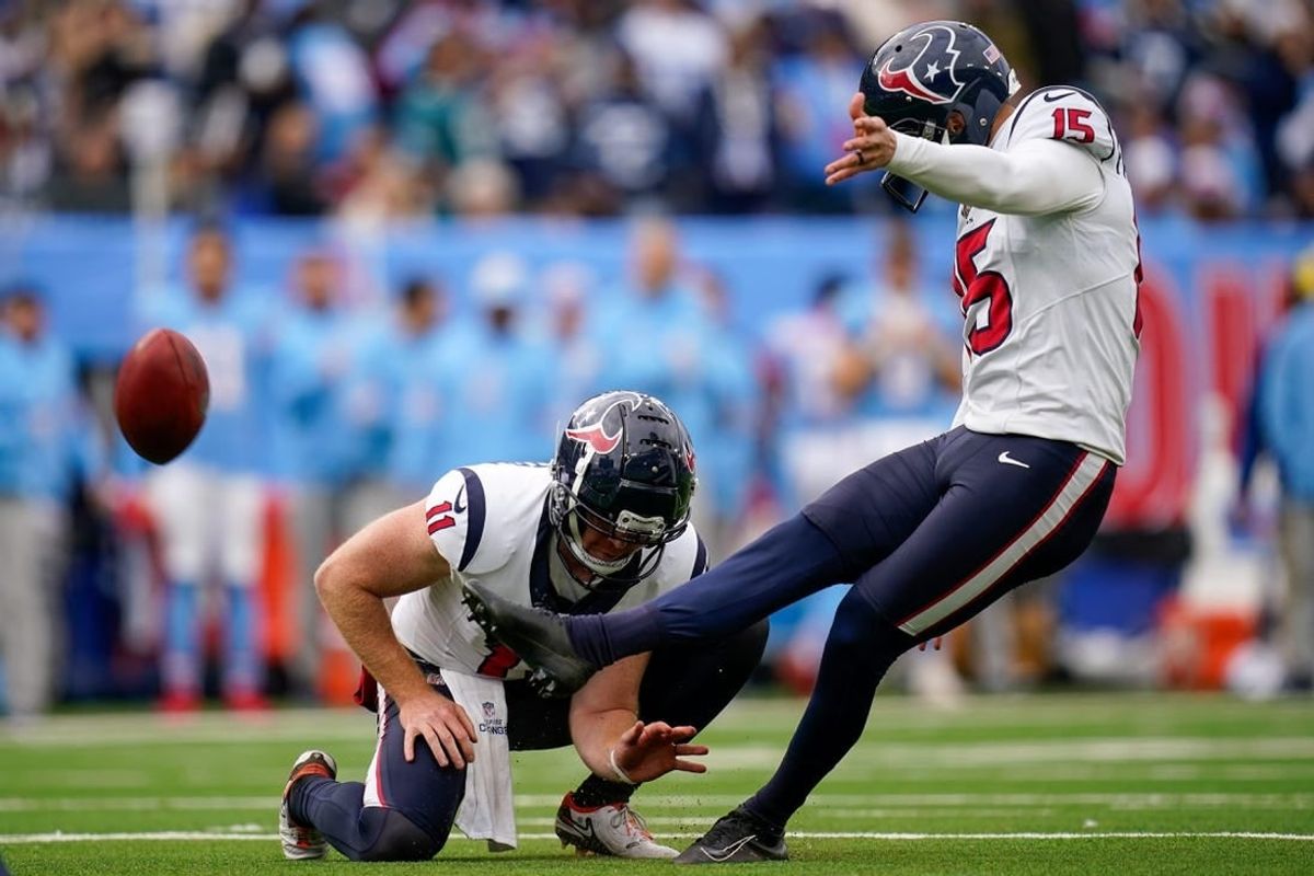 Houston Texans place kicker Ka'imi Fairbairn (15) kicks a field goal against the Tennessee Titans during the second quarter at Nissan Stadium in Nashville, Tenn., Sunday, Dec. 17, 2023.