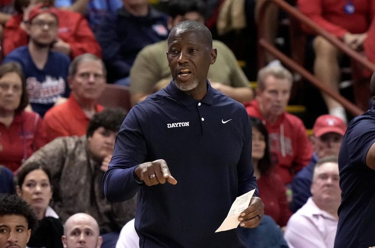 Nov 19, 2023; Charleston, SC, USA; Dayton Flyers head coach Anthony Grant talks to his players in the first half against the Houston Cougars at TD Arena.