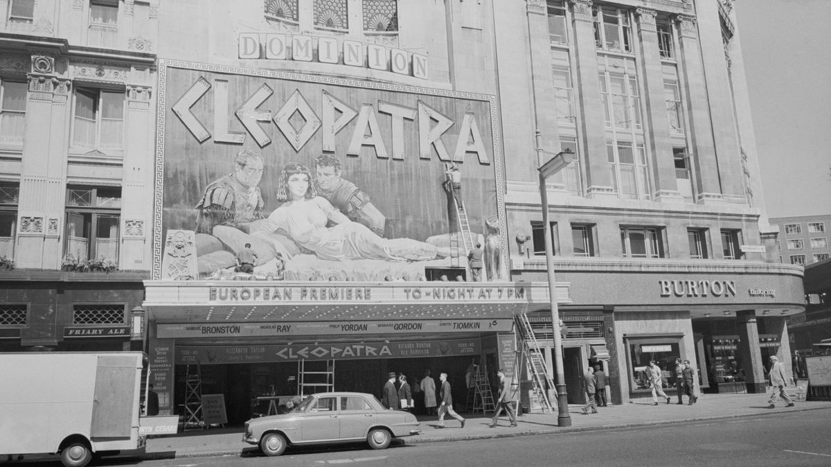 A photo of a “cinema” during daylight hours, for reference purposes.