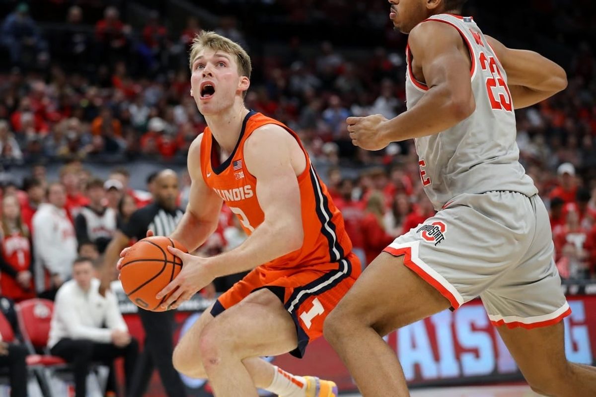 Jan 30, 2024; Columbus, Ohio, USA; Illinois Fighting Illini forward Marcus Domask (3) looks to score as Ohio State Buckeyes forward Zed Key (23) defends during the first half at Value City Arena.