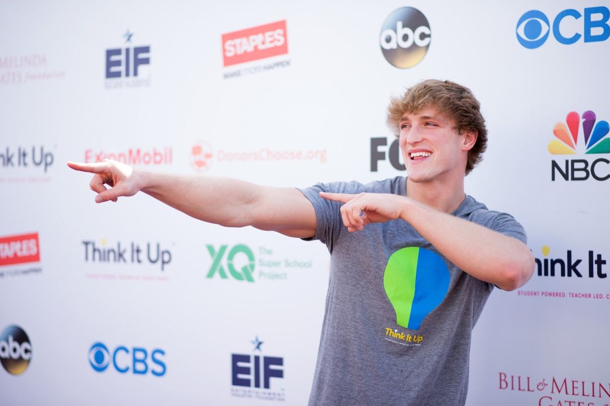 Whatever Logan Paul is, it sucks.