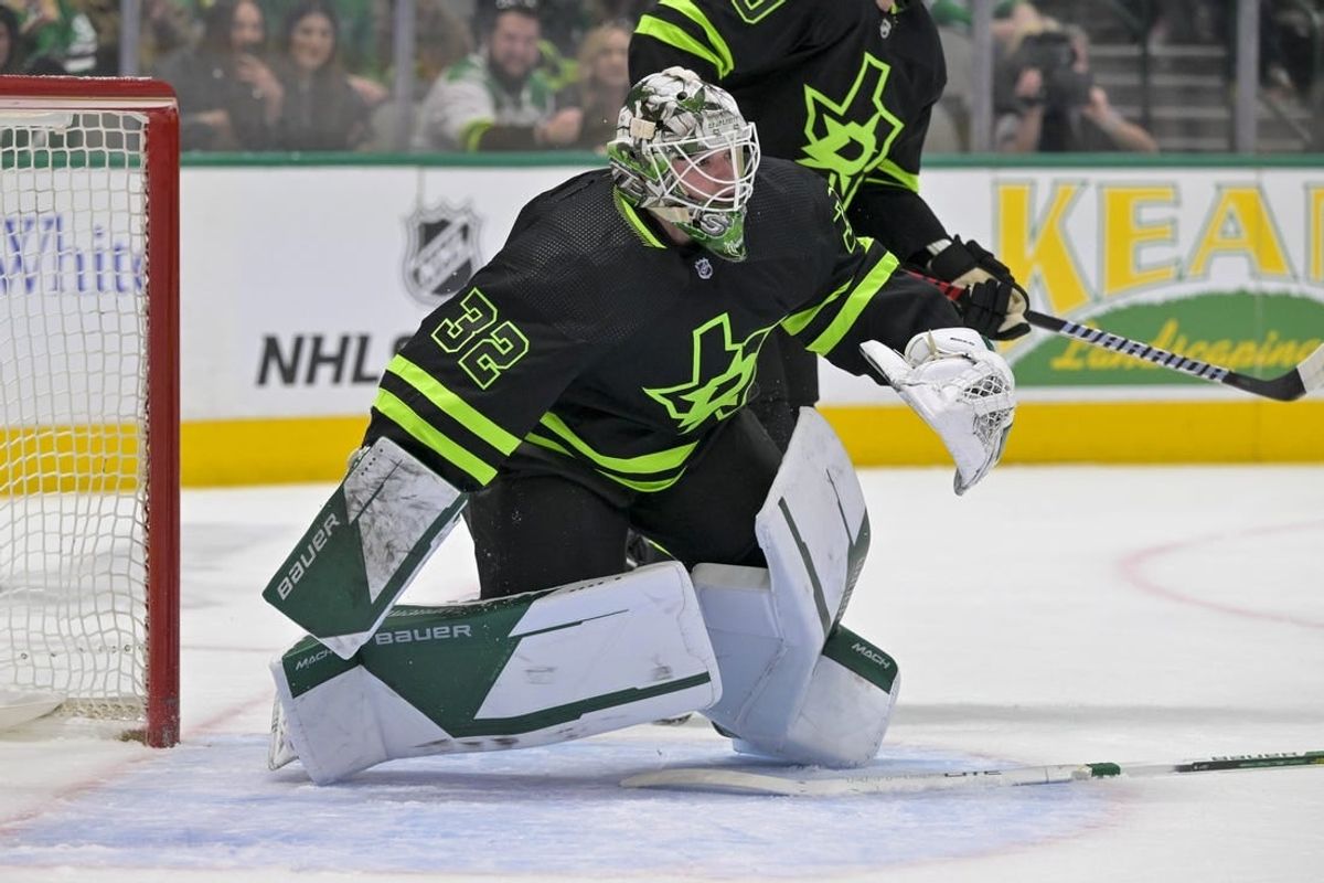Mar 25, 2023; Dallas, Texas, USA; Dallas Stars goaltender Matt Murray (32) faces the Vancouver Canucks attack during the first period at the American Airlines Center.