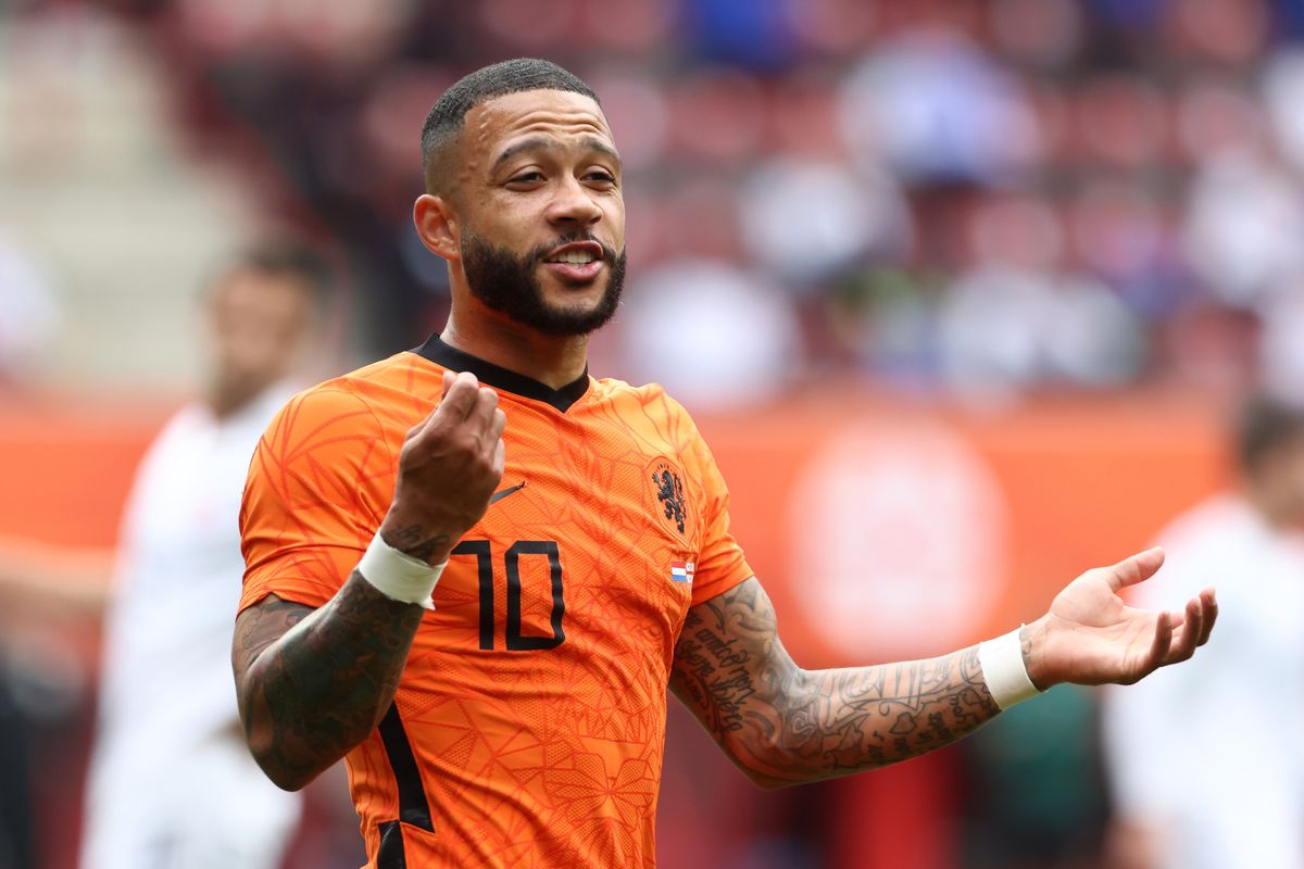Memphis Depay is looking for another big payday.