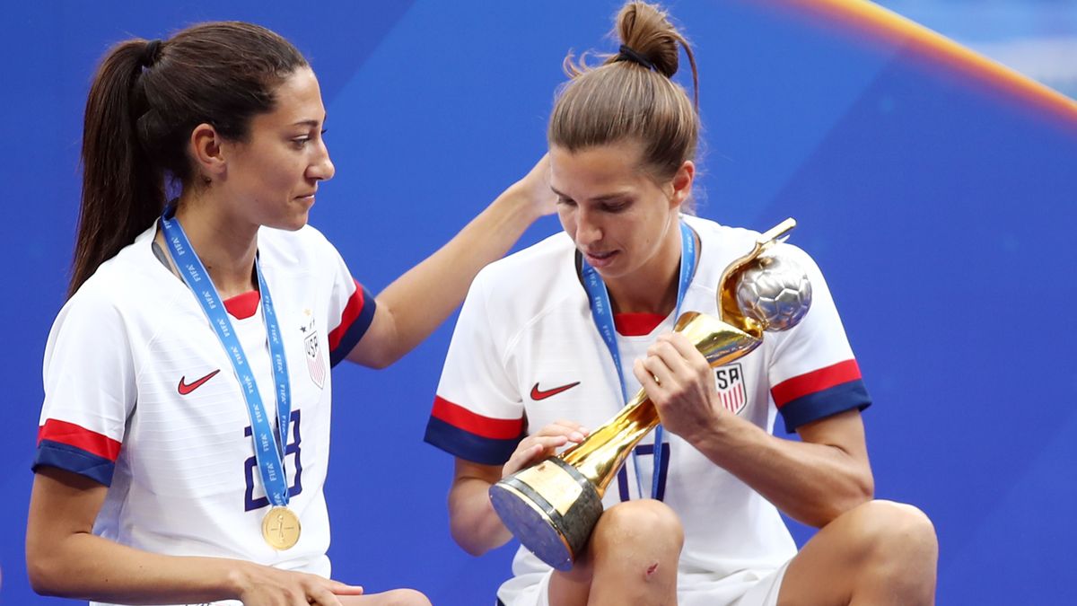 According to reports, US stars Christe n Press and Tobin Heath are headed to the England to play for Manchester United.