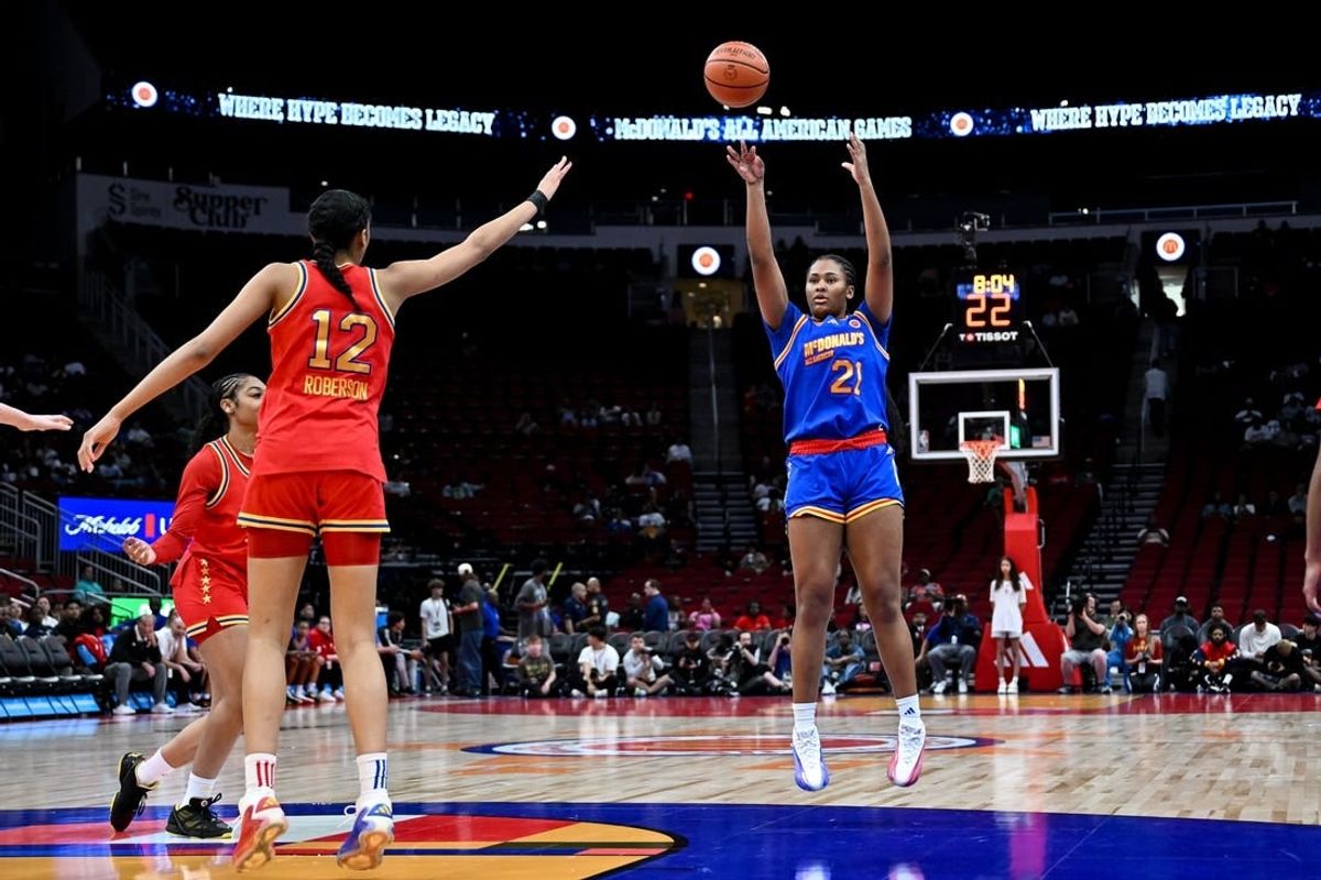 Apr 2, 2024; Houston, TX, USA; McDonald's All American East forward Sarah Strong  (21) three point basket during the first half against the McDonald's All American West at Toyota Center.
