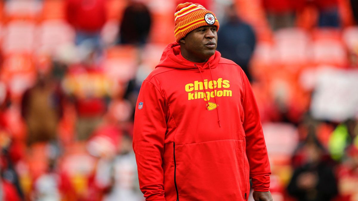 Eric Bieniemy still doesn’t have a head coaching job in the NFL.