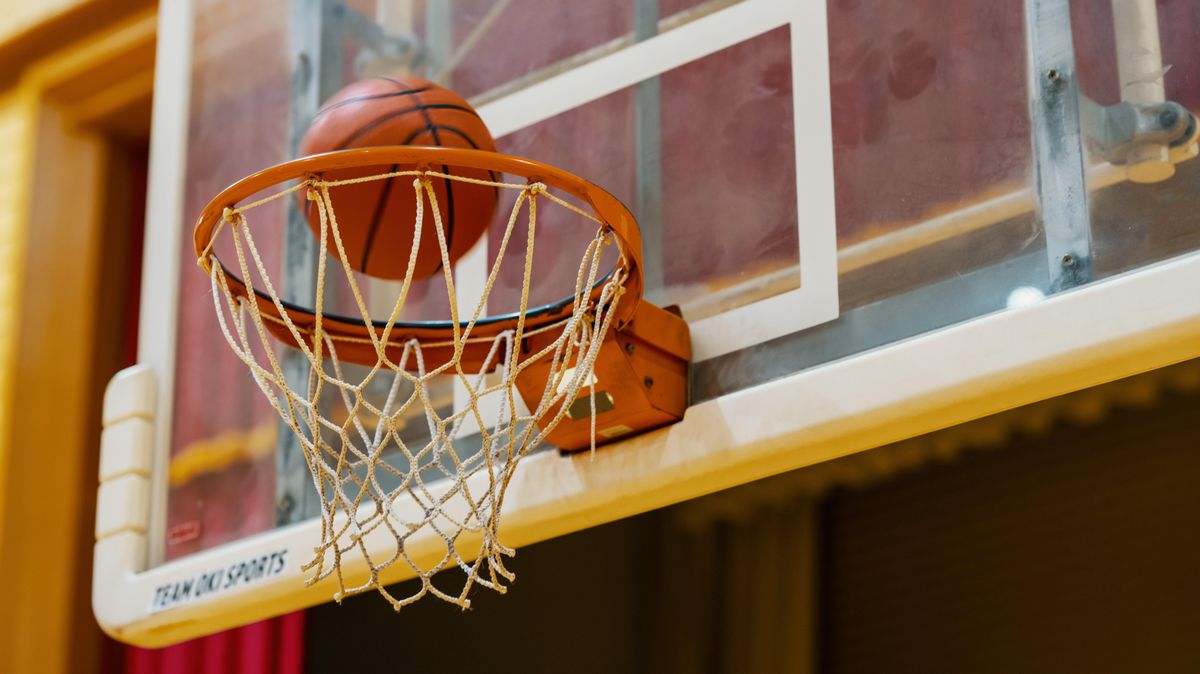 An Alabama girls’ youth basketball team was denied the championship trophy, despite winning a boys’ league.