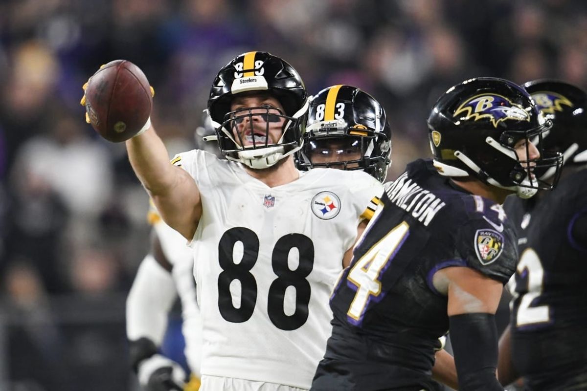 Jan 1, 2023; Baltimore, Maryland, USA;  Pittsburgh Steelers tight end Pat Freiermuth (88) reacts after a first down during the first half at against the Baltimore Ravens M&T Bank Stadium.