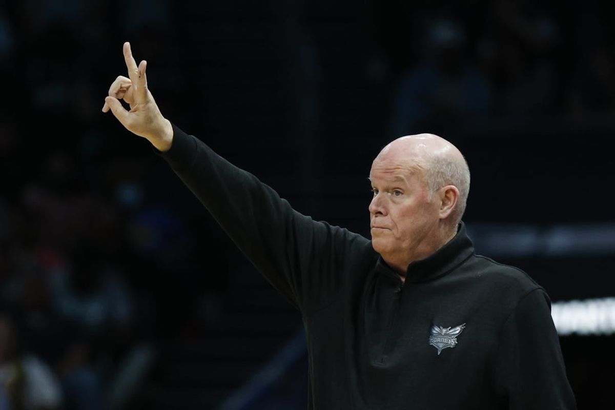 Mar 29, 2024; Charlotte, North Carolina, USA; Charlotte Hornets head coach Steve Clifford calls a play against the Golden State Warriors during the first quarter at Spectrum Center.