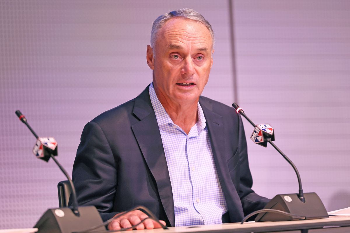 Rob Manfred, everyone!