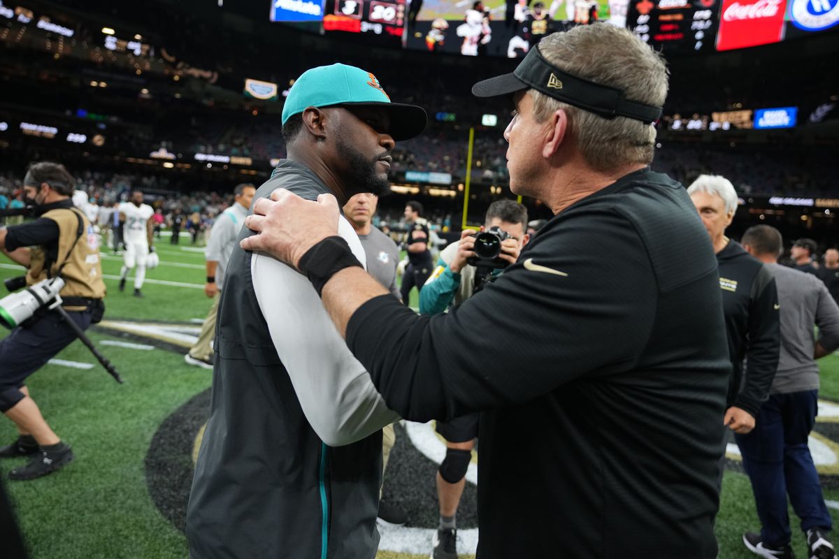 Sean Payton (r.)