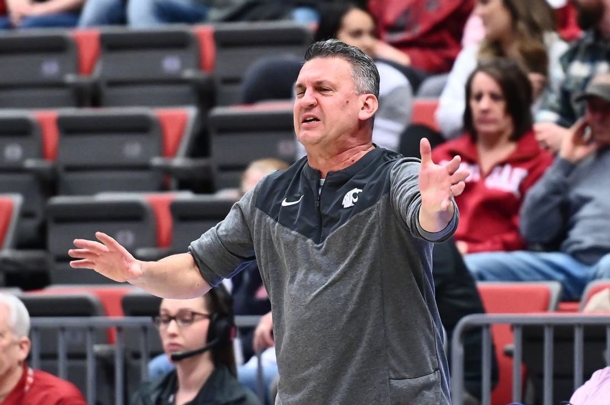 Feb 16, 2023; Pullman, Washington, USA; Washington State Cougars head coach Kyle Smith looks on against the Oregon State Beavers in the first half at Friel Court at Beasley Coliseum.