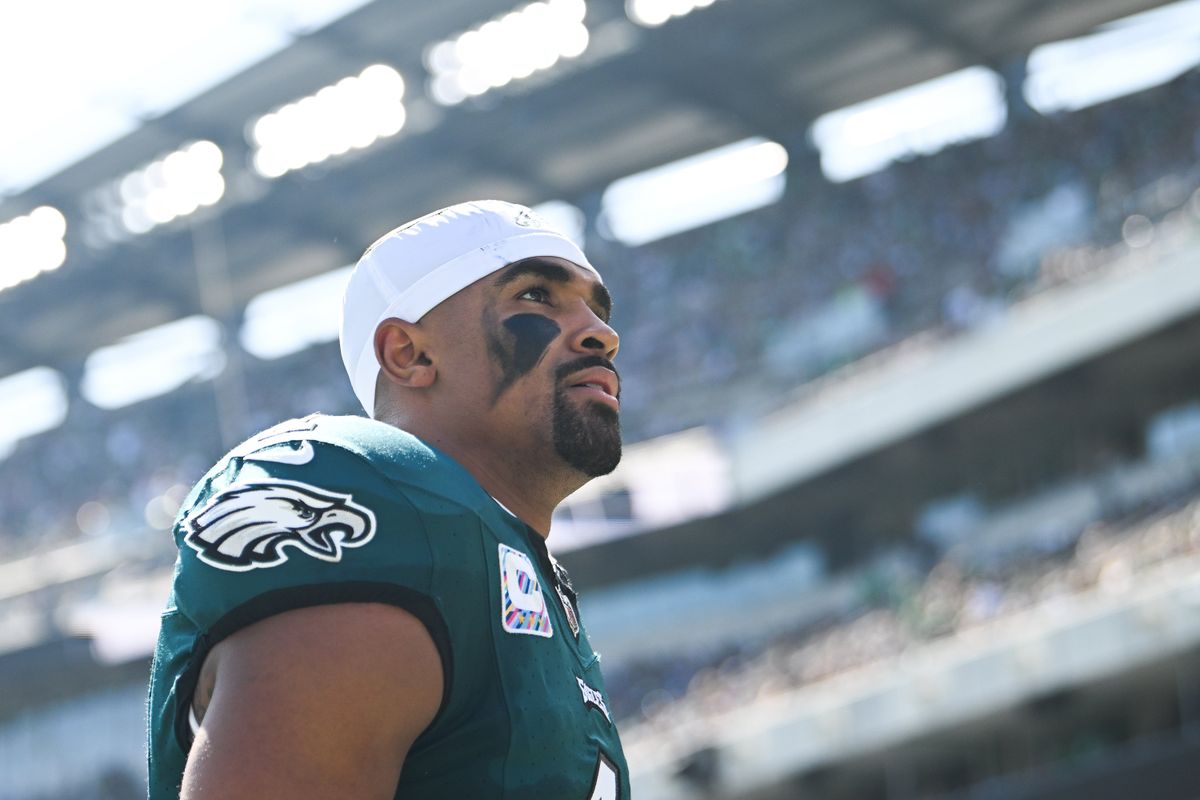 Jalen Hurts and the Eagles barely got by Washington