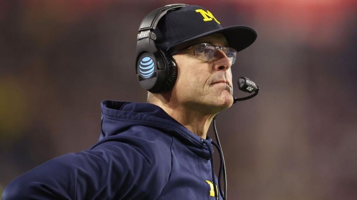 Es posible que Jim Harbaugh tenga que recuperarse tras el escándalo de robo de señales de los Connor Stalions. Nunca es un momento aburrido.