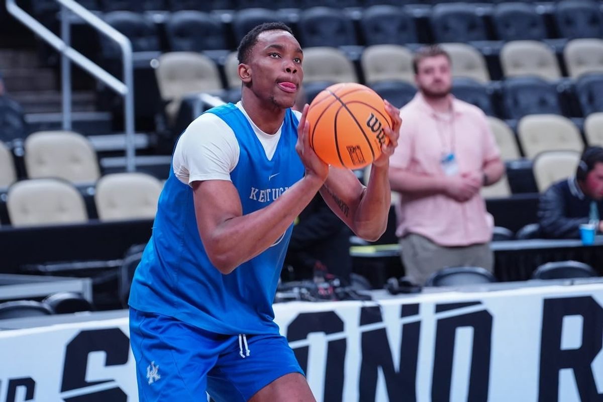 Mar 20, 2024; Pittsburgh, PA, USA; Kentucky Wildcats guard Adou Thiero (3) shoots the ball during the NCAA first round practice session at PPG Paints Arena.