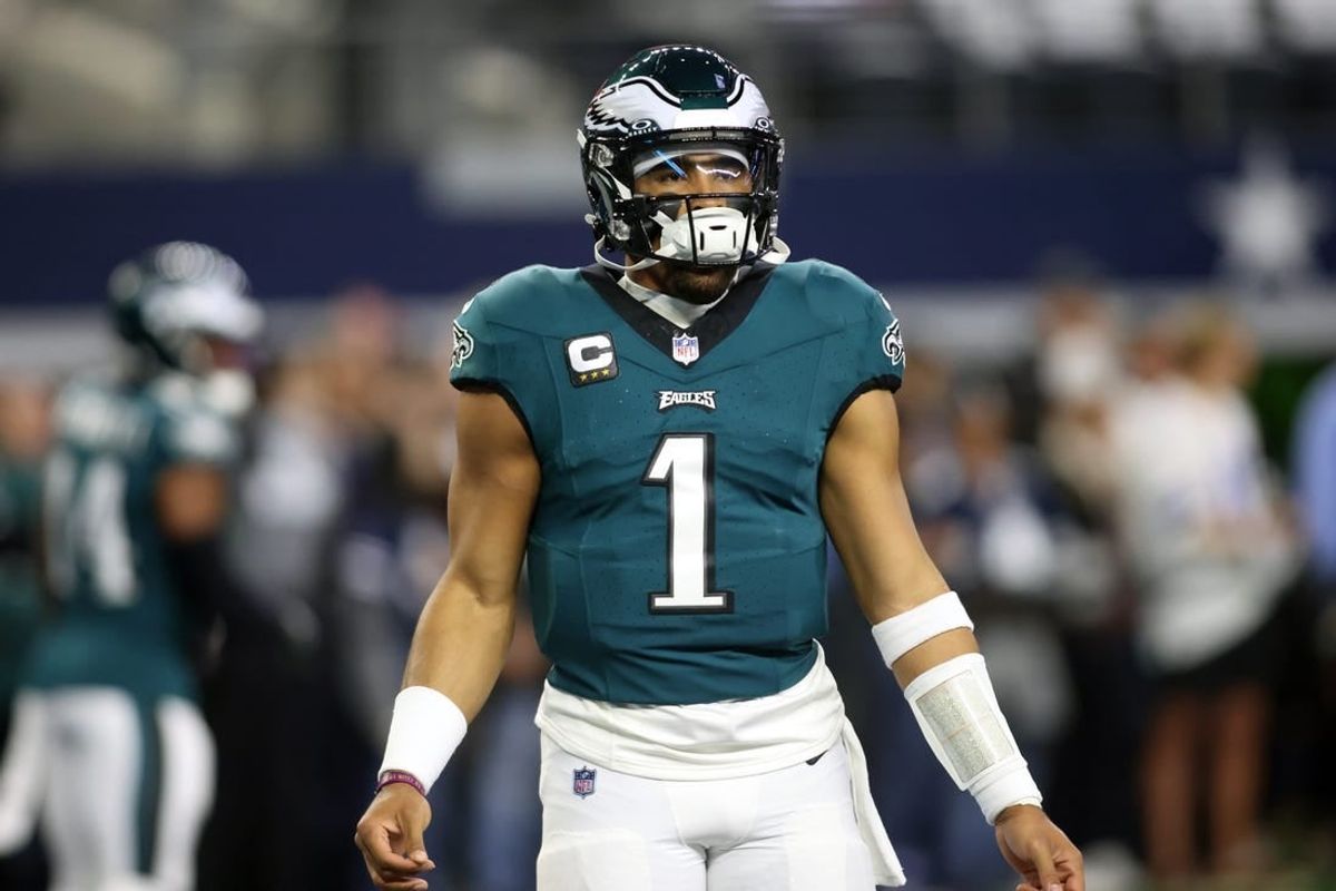Dec 10, 2023; Arlington, Texas, USA; Philadelphia Eagles quarterback Jalen Hurts (1) warmups before the game against the Dallas Cowboys at AT&T Stadium.
