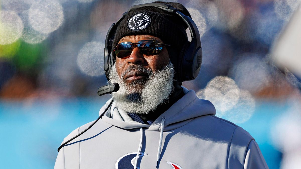 Don’t play around with Lovie Smith.