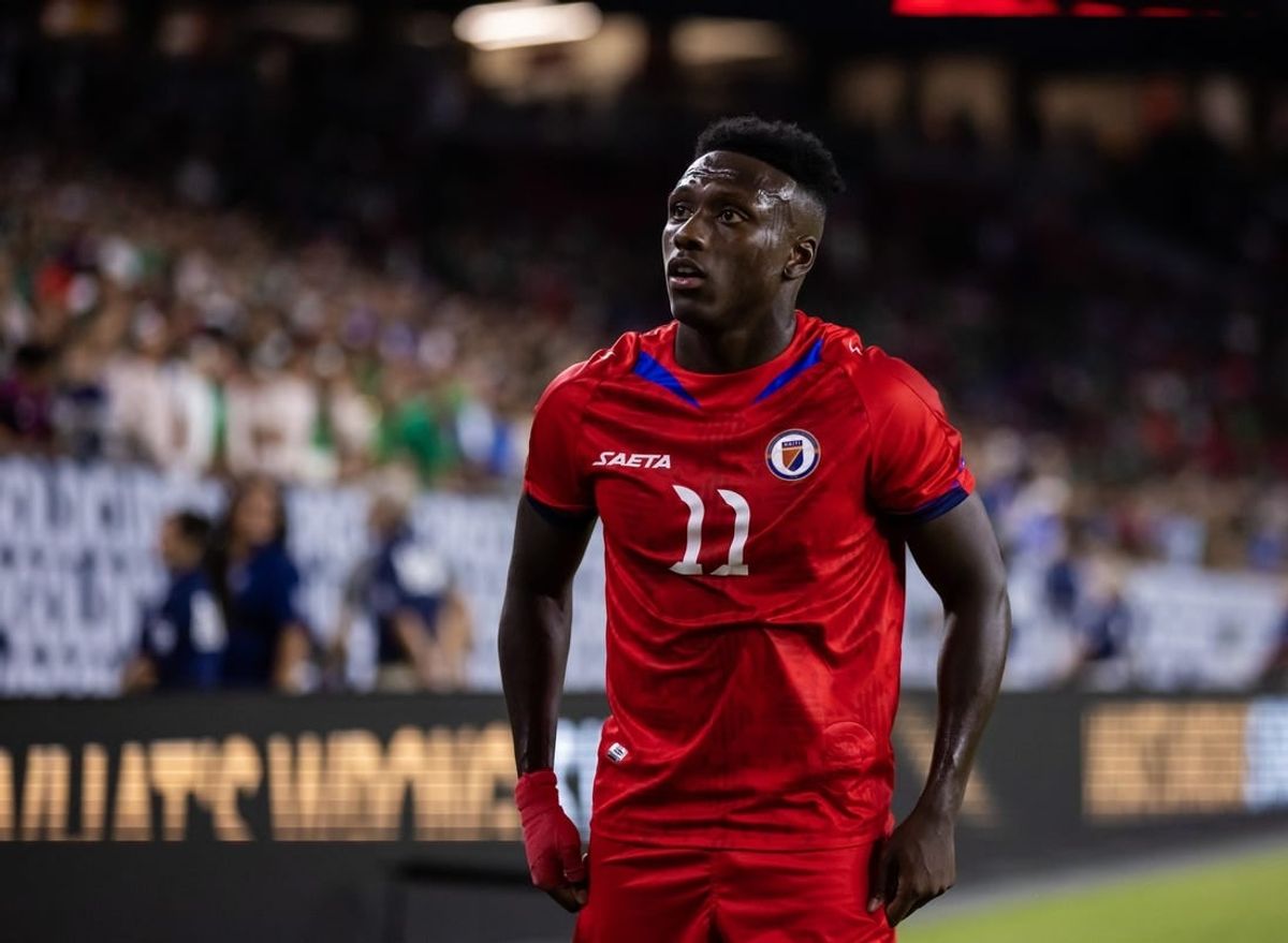 Jun 29, 2023; Glendale, Arizona, USA; Haiti midfielder Derrick Etienne Jr. (11) against Mexico during the CONCACAF Gold Cup at State Farm Stadium.