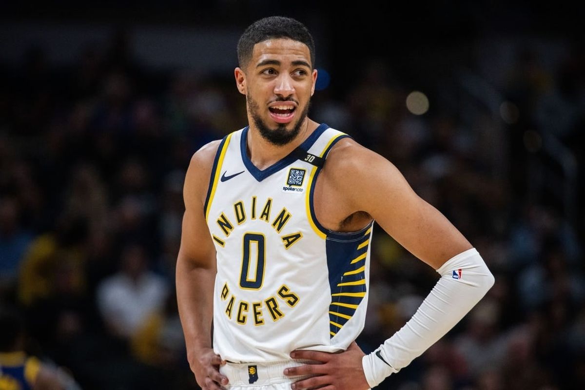 Feb 8, 2024; Indianapolis, Indiana, USA; Indiana Pacers guard Tyrese Haliburton (0) in the first half against the Golden State Warriors at Gainbridge Fieldhouse.