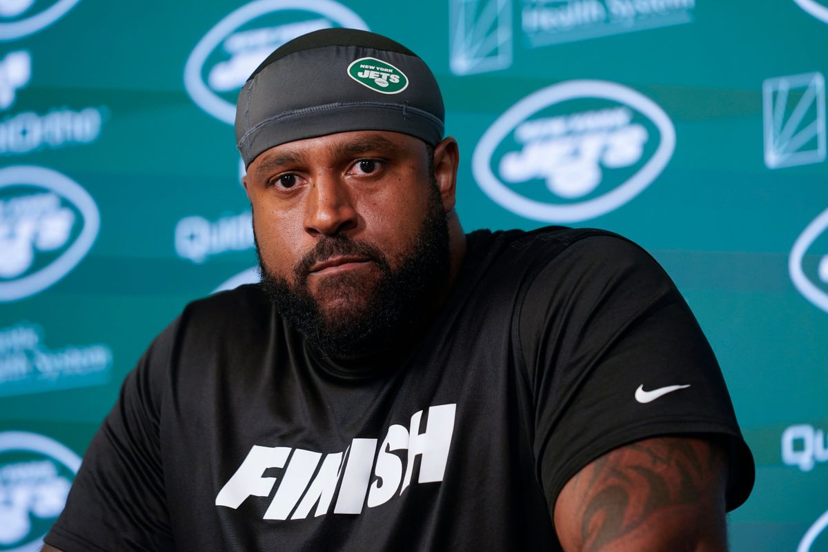 Duane Brown missed a block that led to Aaron Rodgers being sacked, injured