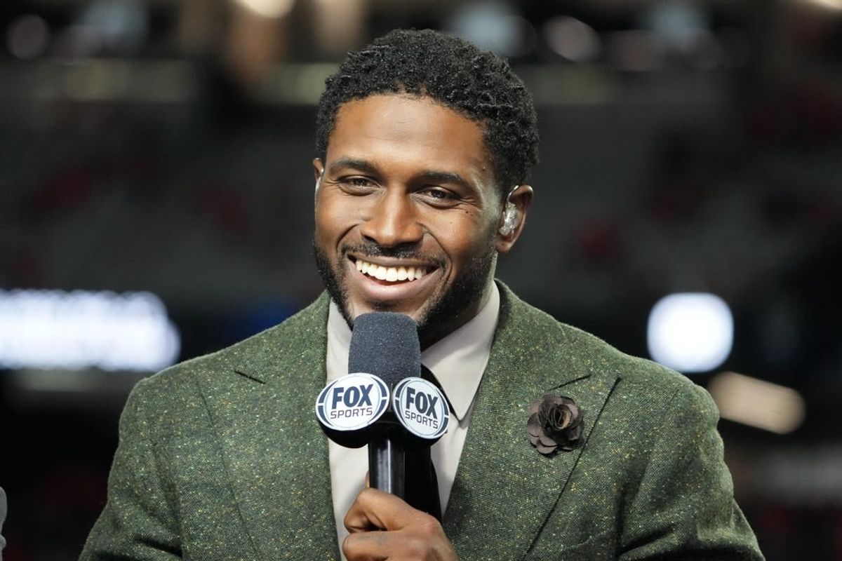 Dec 2, 2022; Las Vegas, NV, USA; Former Southern California Trojans tailback Reggie Bush on the Fox Sports television set at the Pac-12 Championship game at Allegiant Stadium.