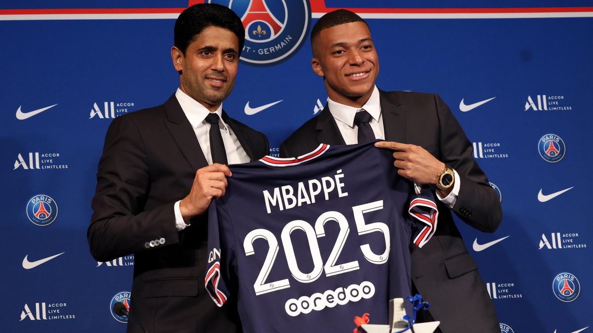 President of PSG Nasser Al Khelaifi and Kylian Mbappé   during a press conference about Mbappé ’s new contract with PSG.