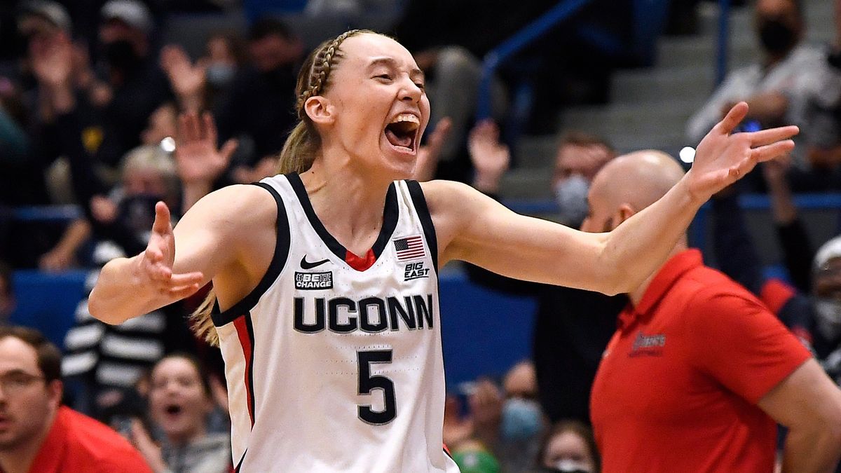 Paige Bueckers showed why she’s the reigning Player of the Year.