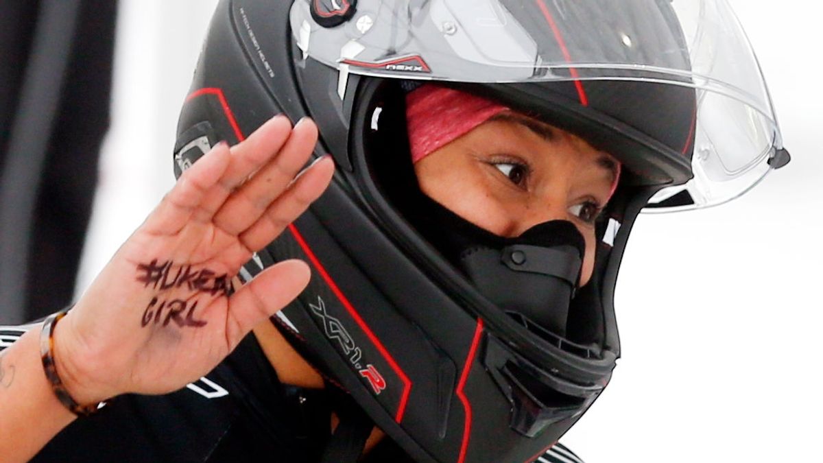 Pilot Jazmine Fenlator-Victorian. Photo: Mike Groll/AP