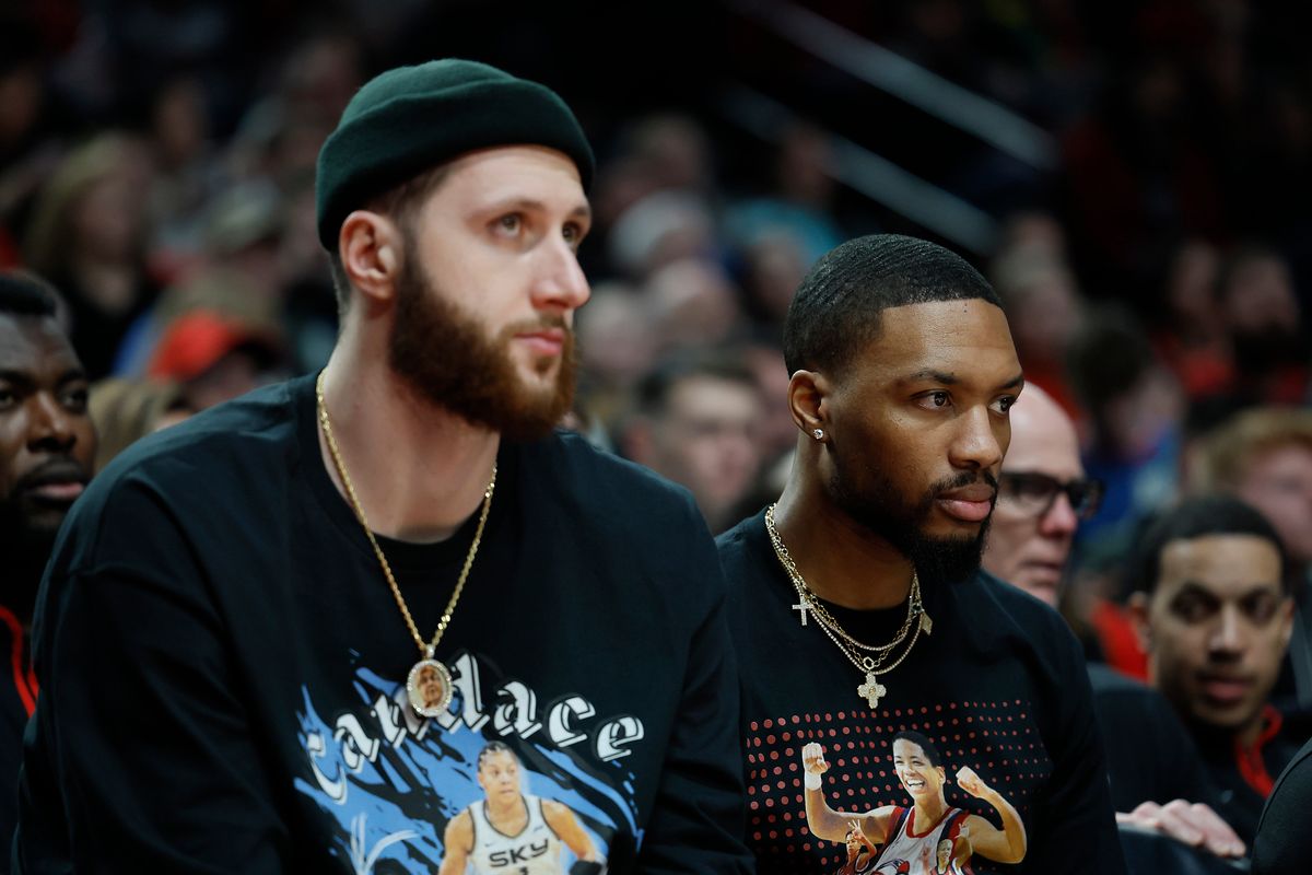 Jusuf Nurkic (l.) and Damian Lillard are no longer with Portland